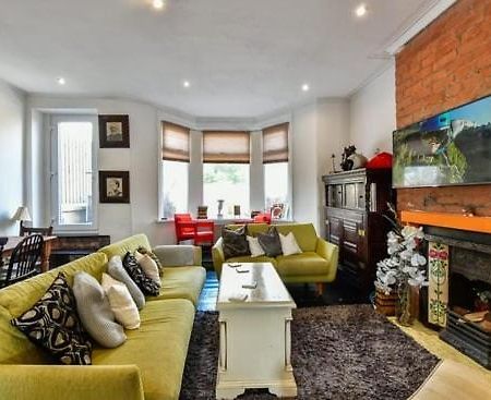 Quirky 4 Bedroom Apartment With Terrace Cardiff Exterior photo