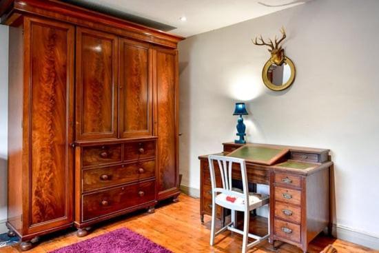 Quirky 4 Bedroom Apartment With Terrace Cardiff Exterior photo
