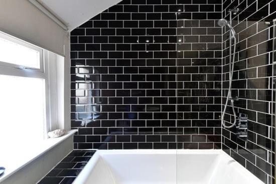 Quirky 4 Bedroom Apartment With Terrace Cardiff Exterior photo